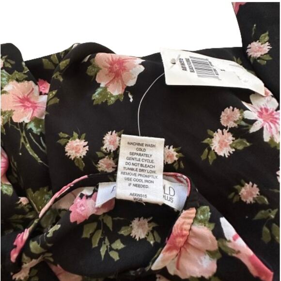 Planet Gold Black Pink Floral V-Neck Bell Sleeve Top Blouse Top Size 1X NEW - Picture 11 of 12